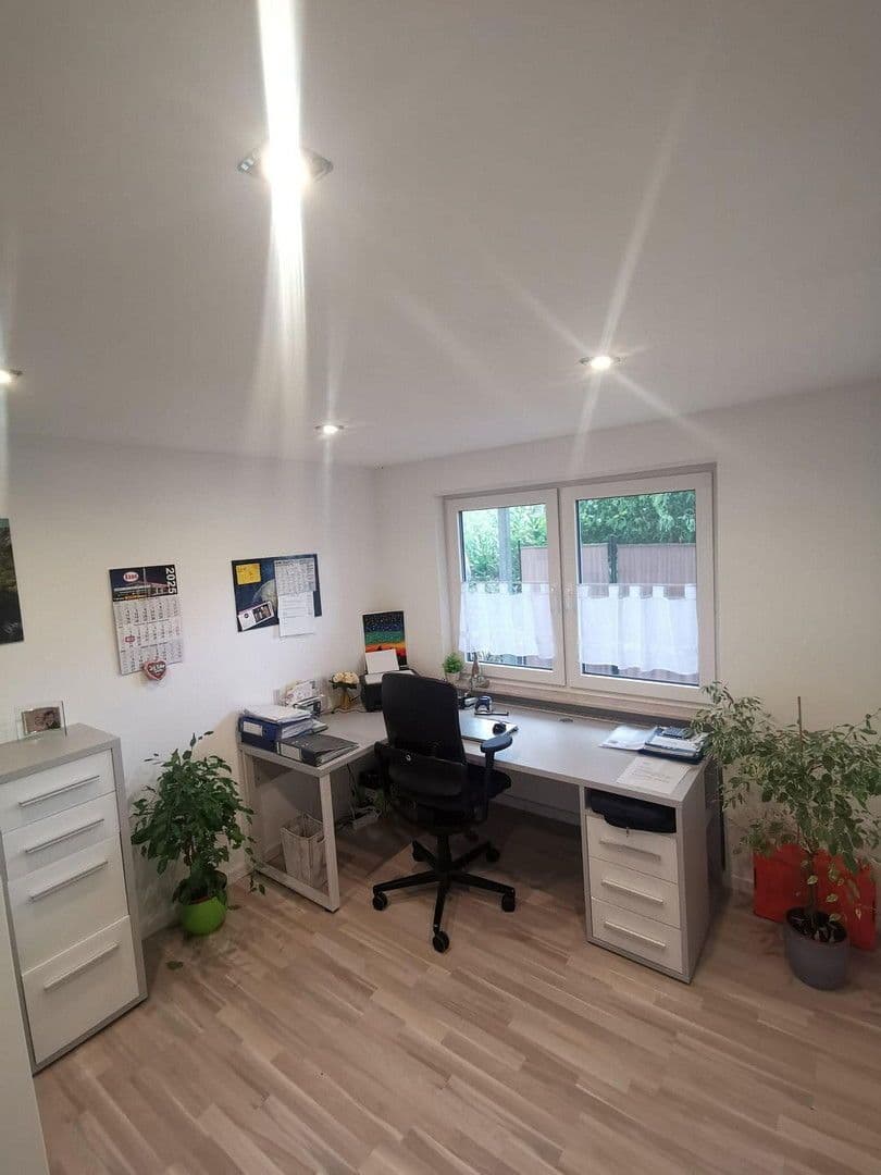 Prodej domu 180 m², pozemek 617 m², Groß-Zimmerner Str. 25, Reinheim, Hessen Prodej domu 180 m², pozemek 617 m², Groß-Zimmerner Str. 25, Reinheim, Hessen