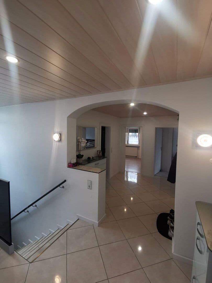 Prodej domu 180 m², pozemek 617 m², Groß-Zimmerner Str. 25, Reinheim, Hessen Prodej domu 180 m², pozemek 617 m², Groß-Zimmerner Str. 25, Reinheim, Hessen