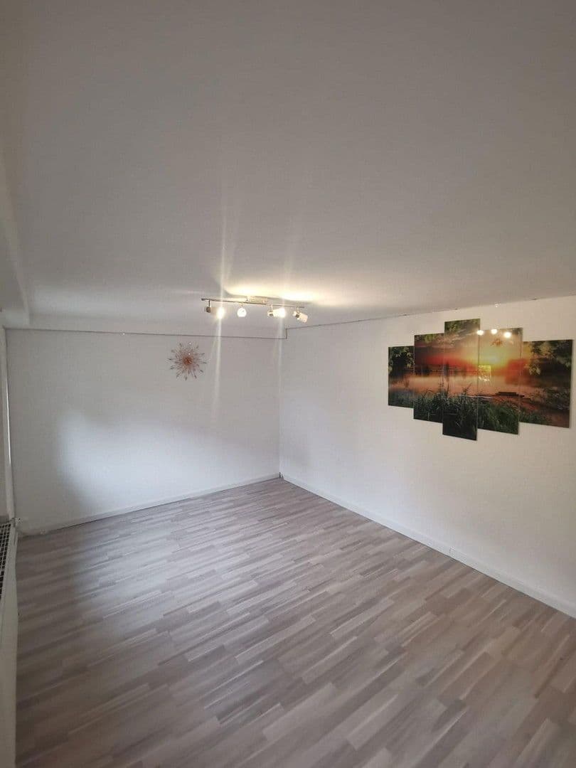 Prodej domu 180 m², pozemek 617 m², Groß-Zimmerner Str. 25, Reinheim, Hessen Prodej domu 180 m², pozemek 617 m², Groß-Zimmerner Str. 25, Reinheim, Hessen