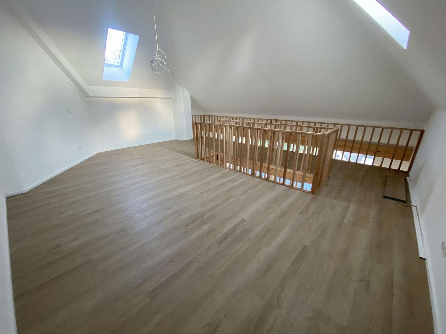 Prodej bytu 3+1 91 m², Pfarrkirchener Str. 105 b, Eggenfelden, Bavorsko Prodej bytu 3+1 91 m², Pfarrkirchener Str. 105 b, Eggenfelden, Bavorsko