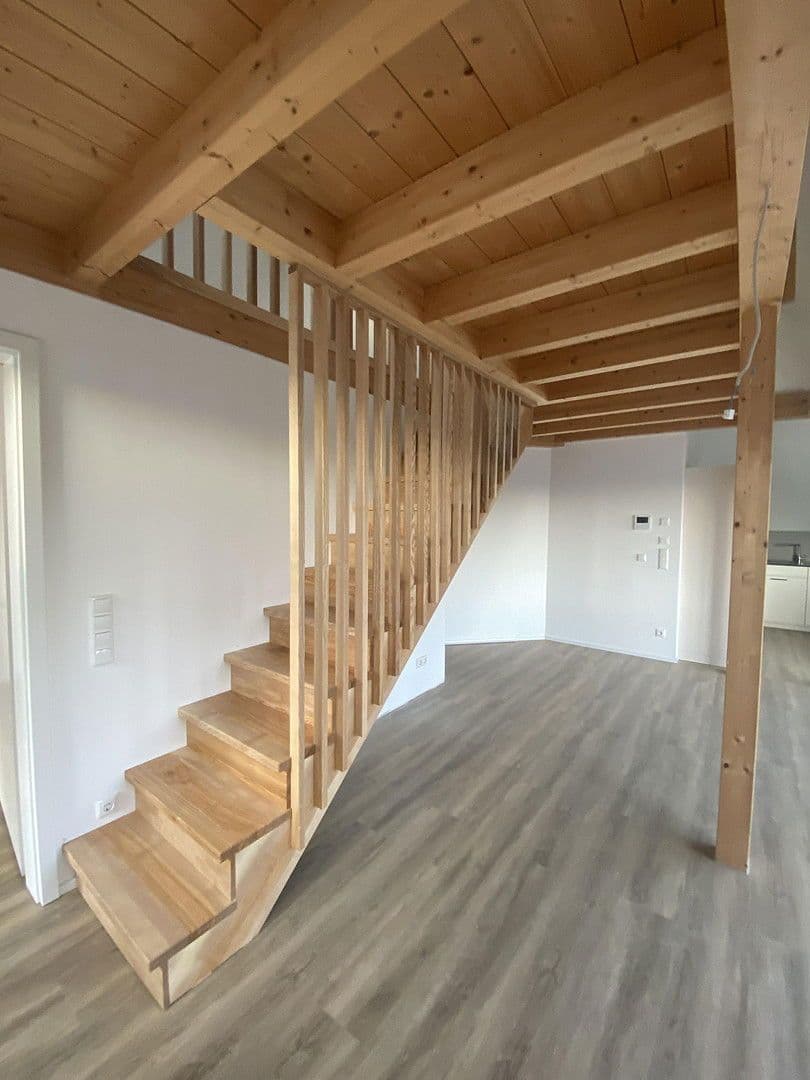 Prodej bytu 3+1 91 m², Pfarrkirchener Str. 105 b, Eggenfelden, Bavorsko Prodej bytu 3+1 91 m², Pfarrkirchener Str. 105 b, Eggenfelden, Bavorsko