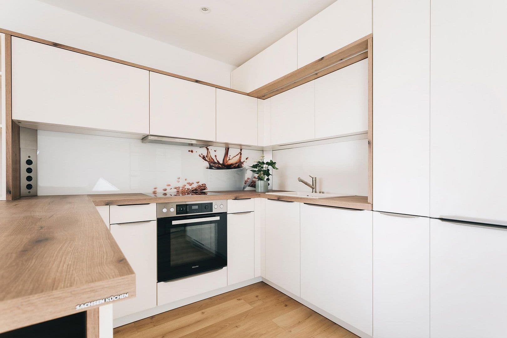 Prodej bytu 2+1 71 m², Meußlitzer Straße, Dresden, Sasko Prodej bytu 2+1 71 m², Meußlitzer Straße, Dresden, Sasko