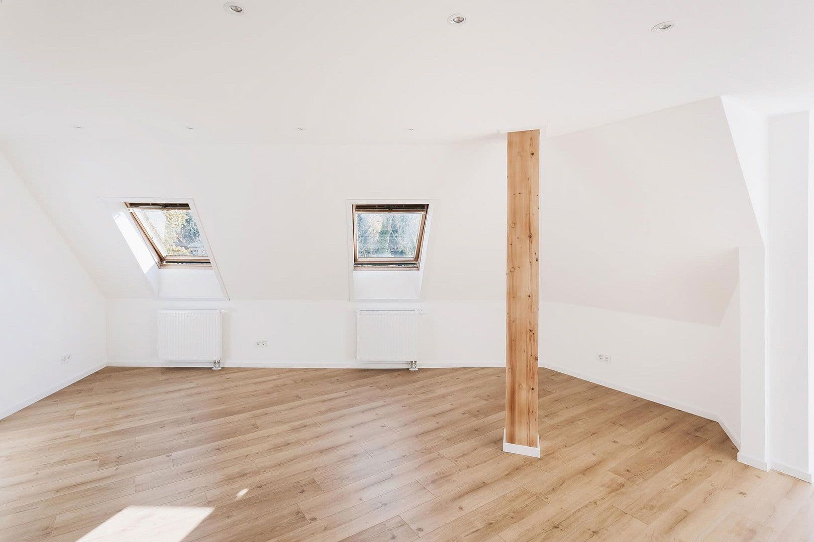 Prodej bytu 2+1 71 m², Meußlitzer Straße, Dresden, Sasko Prodej bytu 2+1 71 m², Meußlitzer Straße, Dresden, Sasko