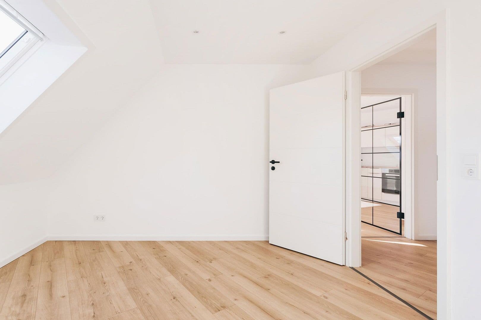 Prodej bytu 2+1 71 m², Meußlitzer Straße, Dresden, Sasko Prodej bytu 2+1 71 m², Meußlitzer Straße, Dresden, Sasko