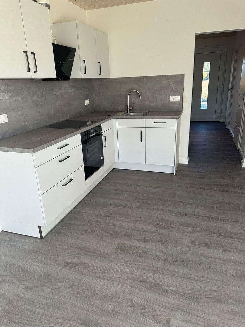 Pronájem domu 83 m², pozemek 300 m², Kraksdorf, Šlesvicko-Holštýnsko Pronájem domu 83 m², pozemek 300 m², Kraksdorf, Šlesvicko-Holštýnsko