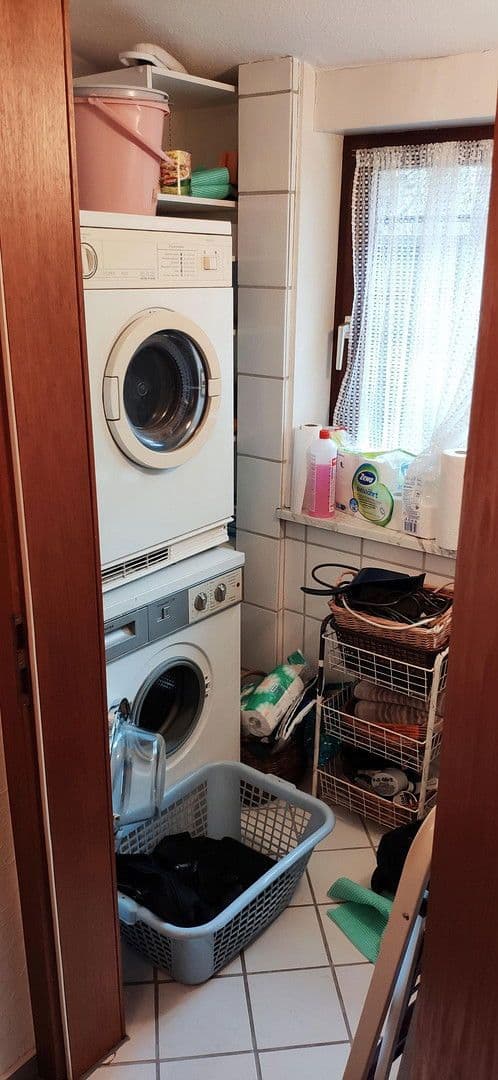 Pronájem domu 135 m², pozemek 411 m², Bad Salzuflen, Severní Porýní-Vestfálsko Pronájem domu 135 m², pozemek 411 m², Bad Salzuflen, Severní Porýní-Vestfálsko