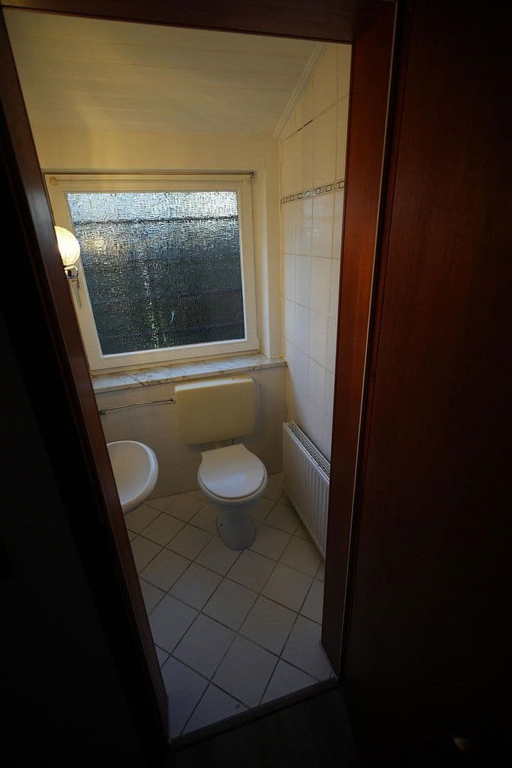 Pronájem domu 135 m², pozemek 411 m², Bad Salzuflen, Severní Porýní-Vestfálsko Pronájem domu 135 m², pozemek 411 m², Bad Salzuflen, Severní Porýní-Vestfálsko