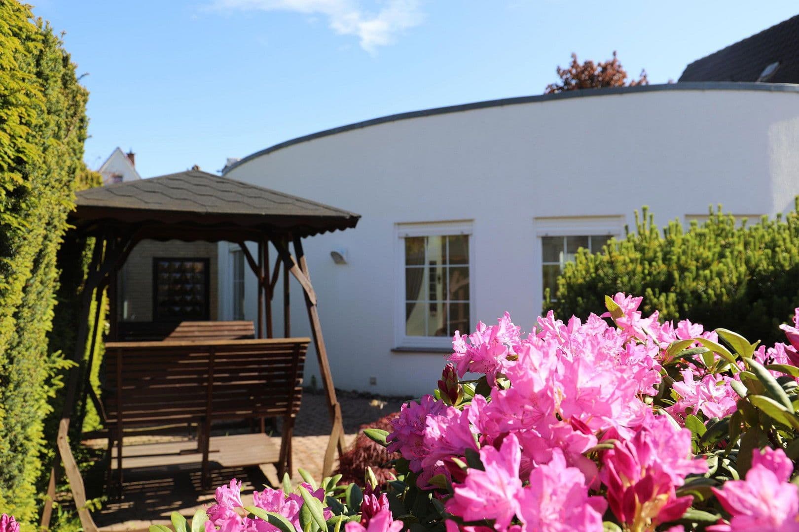 Pronájem domu 135 m², pozemek 411 m², Bad Salzuflen, Severní Porýní-Vestfálsko Pronájem domu 135 m², pozemek 411 m², Bad Salzuflen, Severní Porýní-Vestfálsko