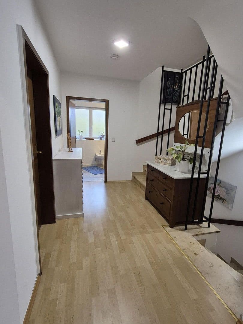 Prodej domu 170 m², pozemek 334 m², Dreieich, Hessen Prodej domu 170 m², pozemek 334 m², Dreieich, Hessen