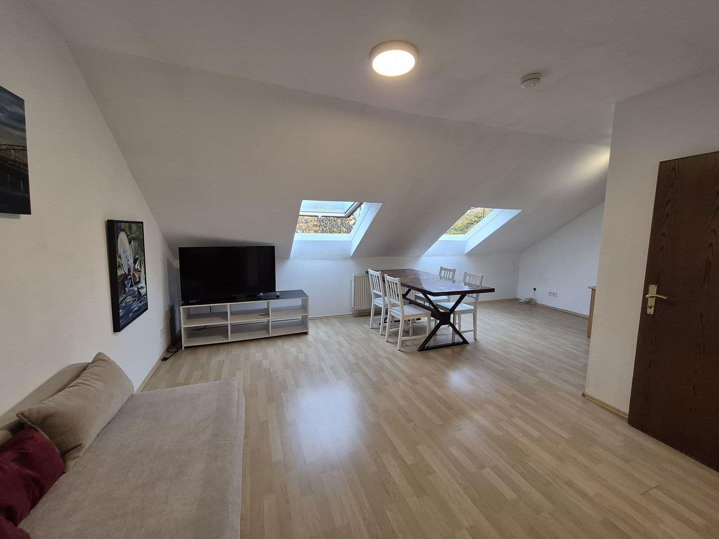 Prodej domu 170 m², pozemek 334 m², Dreieich, Hessen Prodej domu 170 m², pozemek 334 m², Dreieich, Hessen