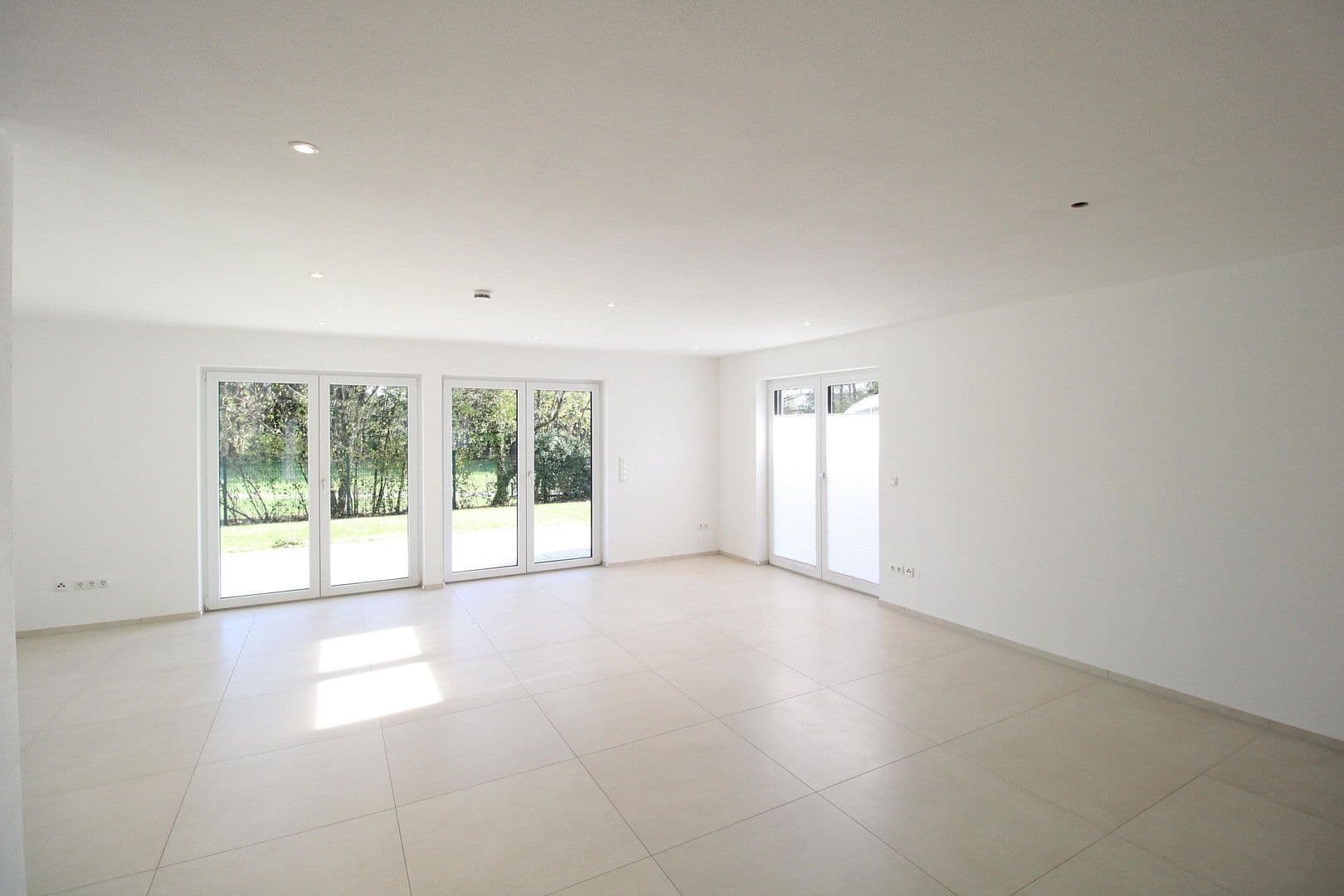 Pronájem domu 172 m², pozemek 330 m², Egling-Deining, Bavorsko Pronájem domu 172 m², pozemek 330 m², Egling-Deining, Bavorsko