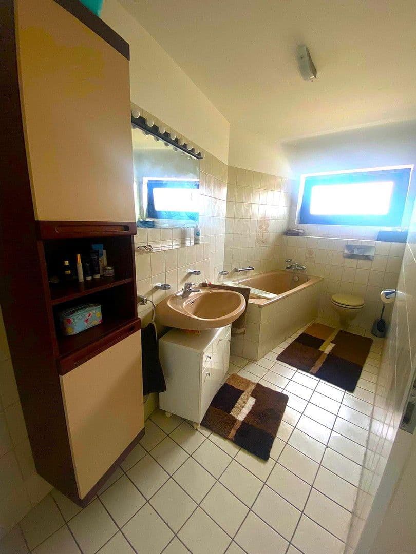 Prodej domu 174 m², pozemek 259 m², Meckenheim, Severní Porýní-Vestfálsko Prodej domu 174 m², pozemek 259 m², Meckenheim, Severní Porýní-Vestfálsko