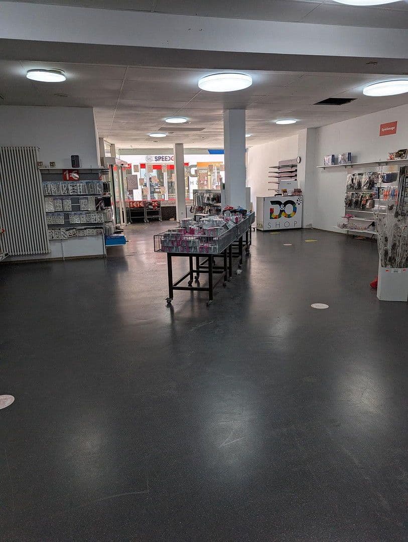 Pronájem nebytového prostoru 250 m², Marktstraße 5, Rottenburg am Neckar, Bádensko-Württembersko Pronájem nebytového prostoru 250 m², Marktstraße 5, Rottenburg am Neckar, Bádensko-Württembersko