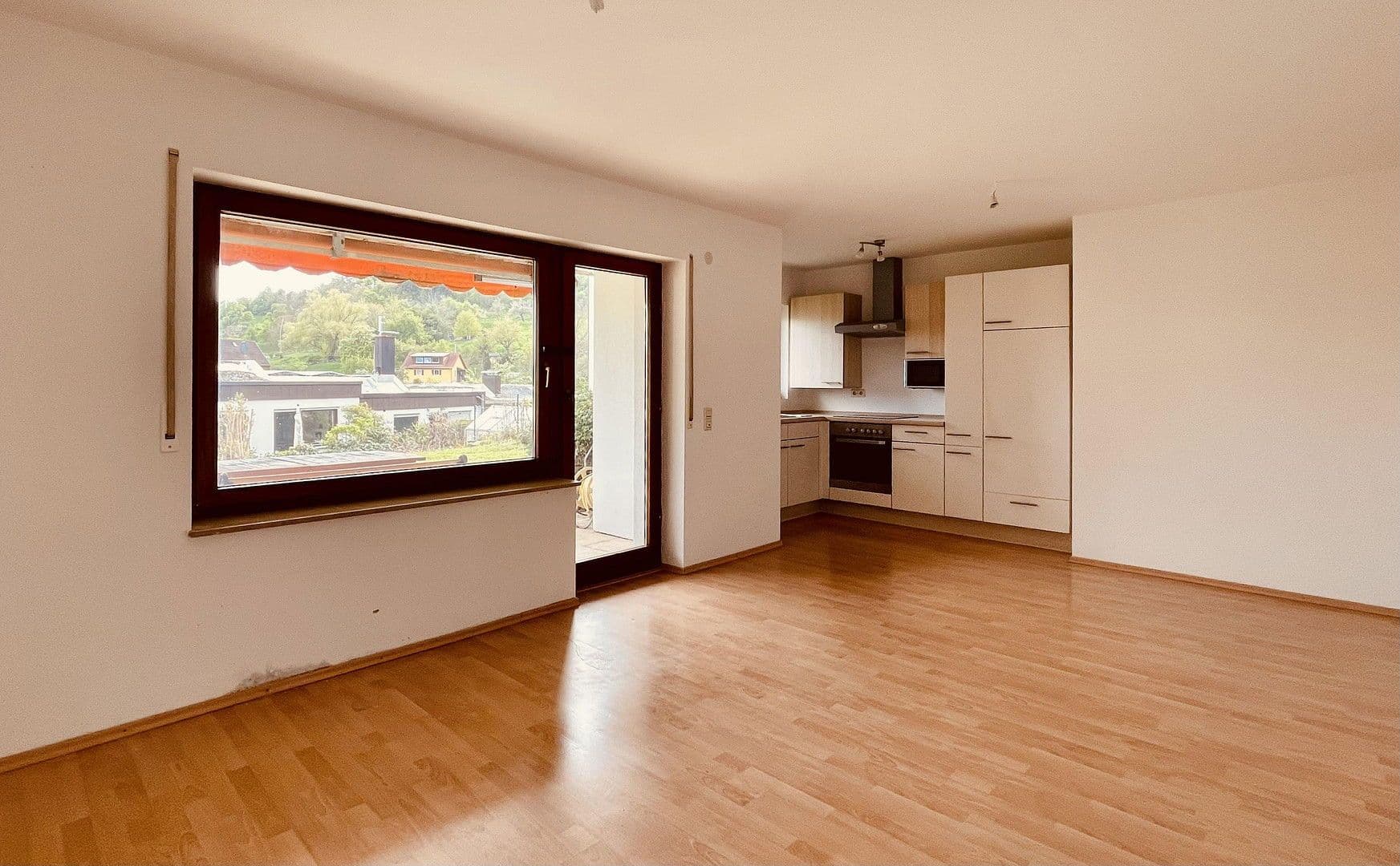 Prodej domu 176 m², pozemek 471 m², Simmozheim, Bádensko-Württembersko Prodej domu 176 m², pozemek 471 m², Simmozheim, Bádensko-Württembersko
