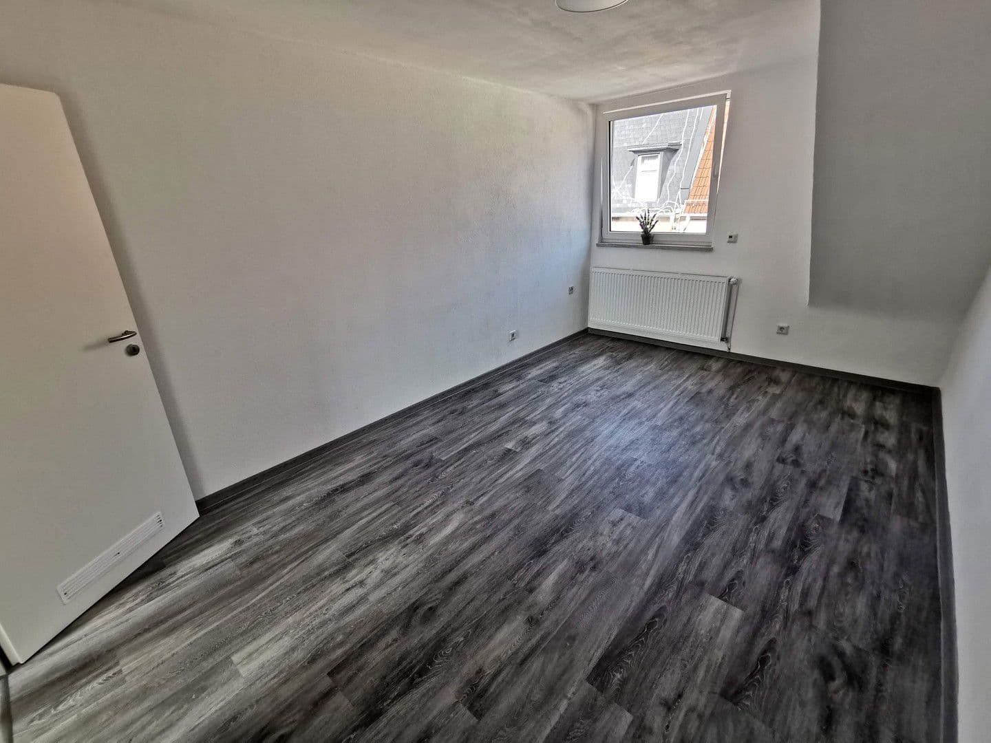 Pronájem bytu 2+1 53 m², Mannheim, Bádensko-Württembersko Pronájem bytu 2+1 53 m², Mannheim, Bádensko-Württembersko