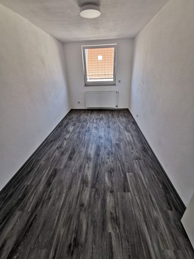 Pronájem bytu 2+1 53 m², Mannheim, Bádensko-Württembersko Pronájem bytu 2+1 53 m², Mannheim, Bádensko-Württembersko