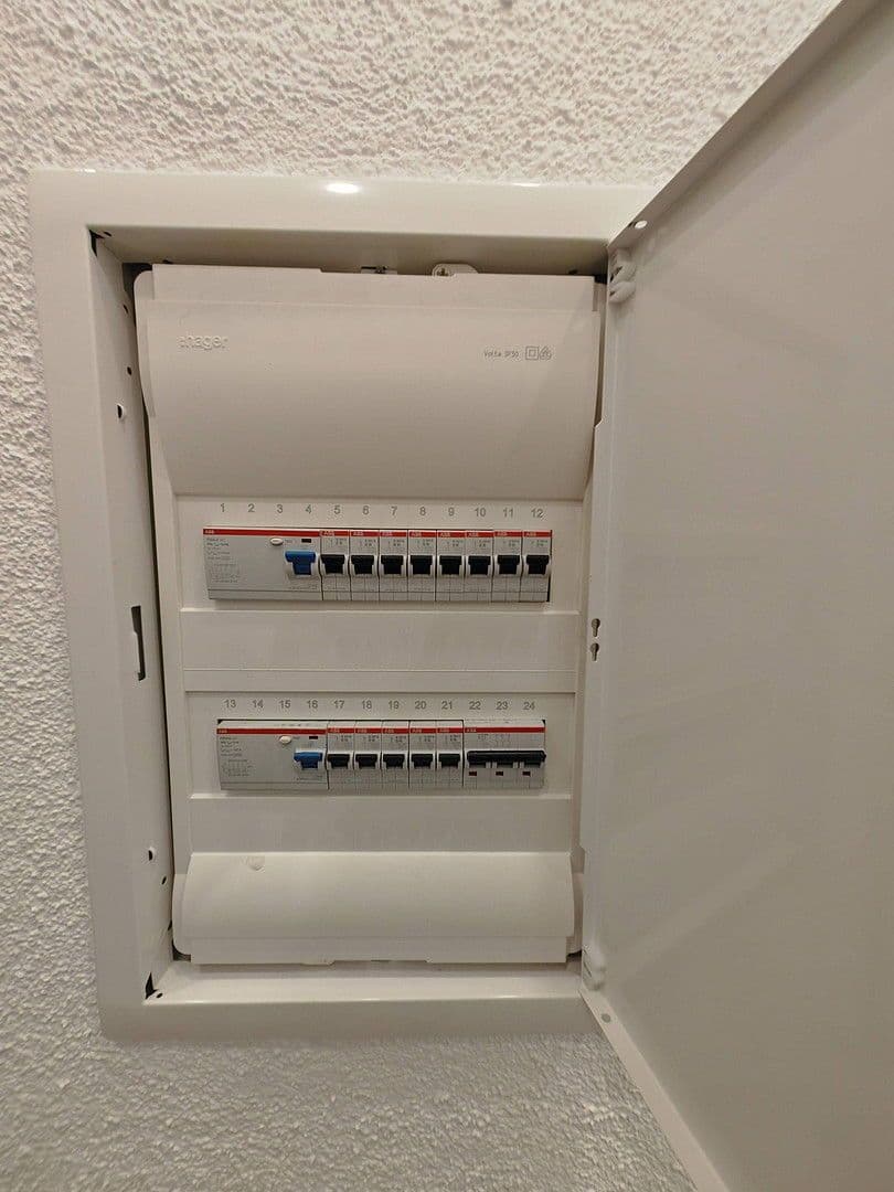 Pronájem bytu 2+1 53 m², Mannheim, Bádensko-Württembersko Pronájem bytu 2+1 53 m², Mannheim, Bádensko-Württembersko