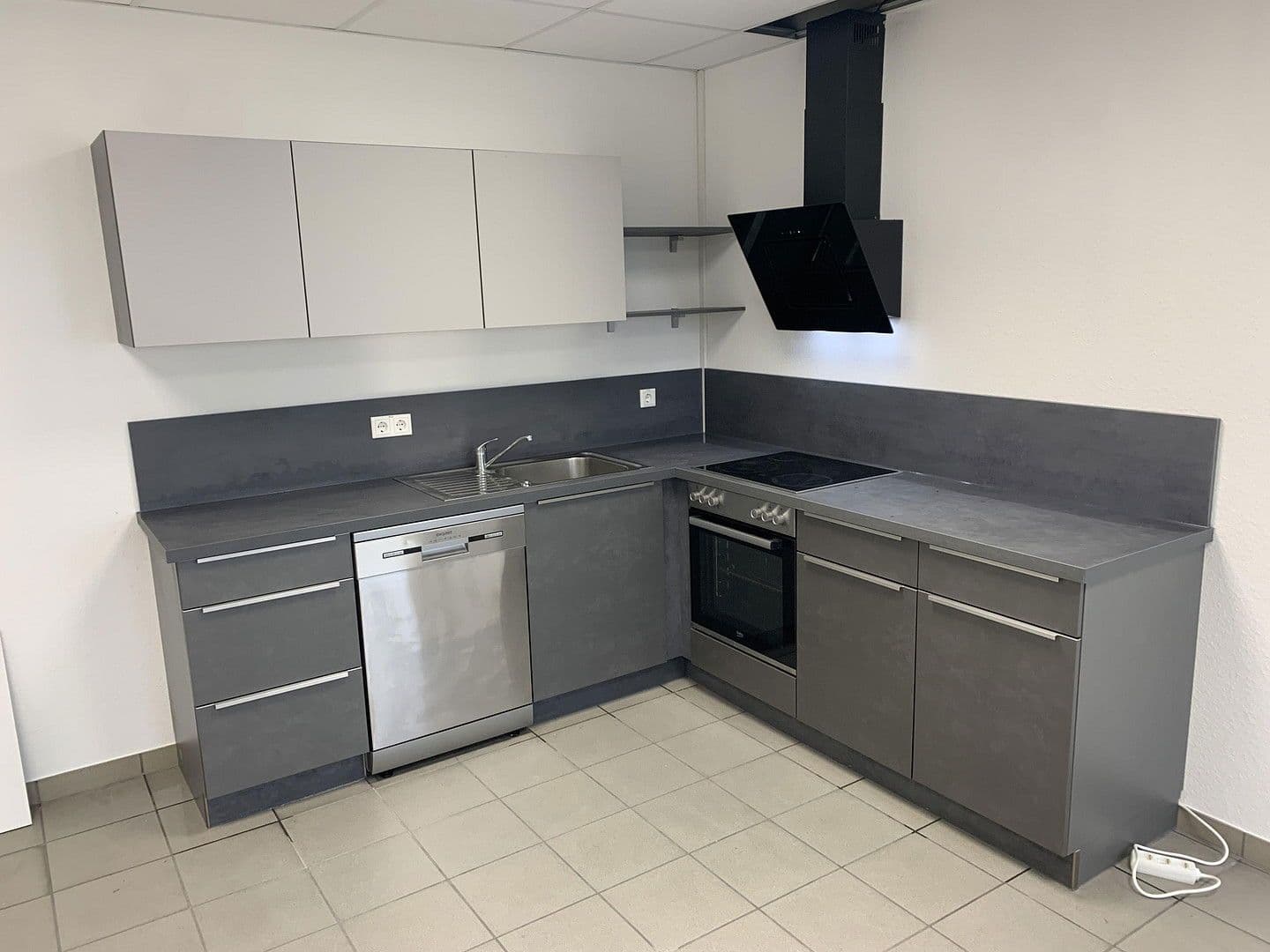 Pronájem nebytového prostoru 7.423 m², Oberer Westring 41, Büren, Severní Porýní-Vestfálsko Pronájem nebytového prostoru 7.423 m², Oberer Westring 41, Büren, Severní Porýní-Vestfálsko