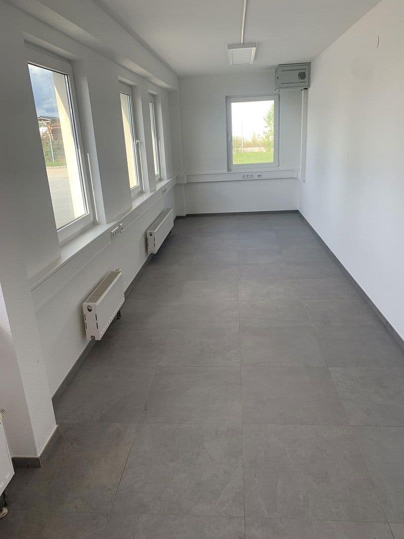 Pronájem nebytového prostoru 7.423 m², Oberer Westring 41, Büren, Severní Porýní-Vestfálsko Pronájem nebytového prostoru 7.423 m², Oberer Westring 41, Büren, Severní Porýní-Vestfálsko
