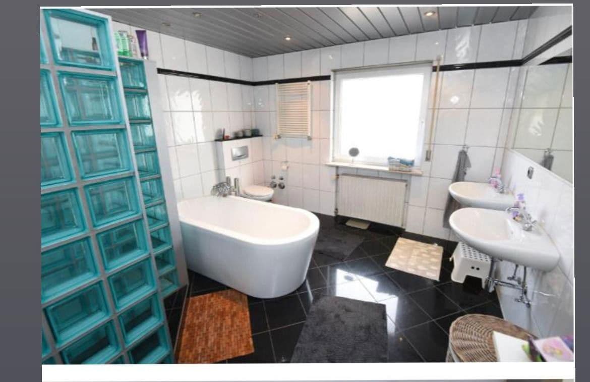 Prodej domu 252 m², pozemek 767 m², Mutterstadt, Porýní-Falc Prodej domu 252 m², pozemek 767 m², Mutterstadt, Porýní-Falc