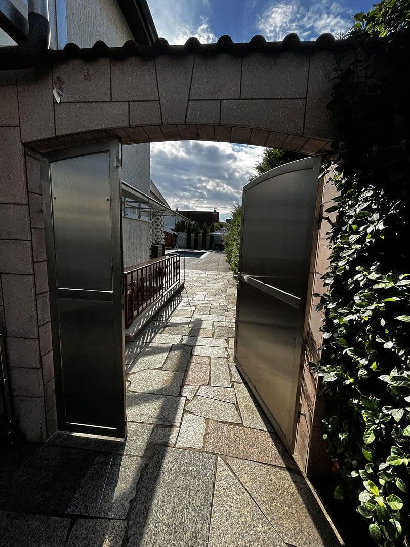 Prodej domu 252 m², pozemek 767 m², Mutterstadt, Porýní-Falc Prodej domu 252 m², pozemek 767 m², Mutterstadt, Porýní-Falc