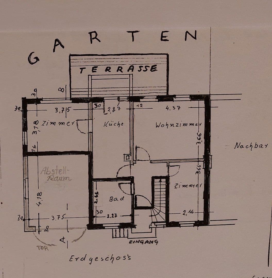 Pronájem bytu 3+1 63 m², Jägerstr.11, Nürtingen, Bádensko-Württembersko Pronájem bytu 3+1 63 m², Jägerstr.11, Nürtingen, Bádensko-Württembersko