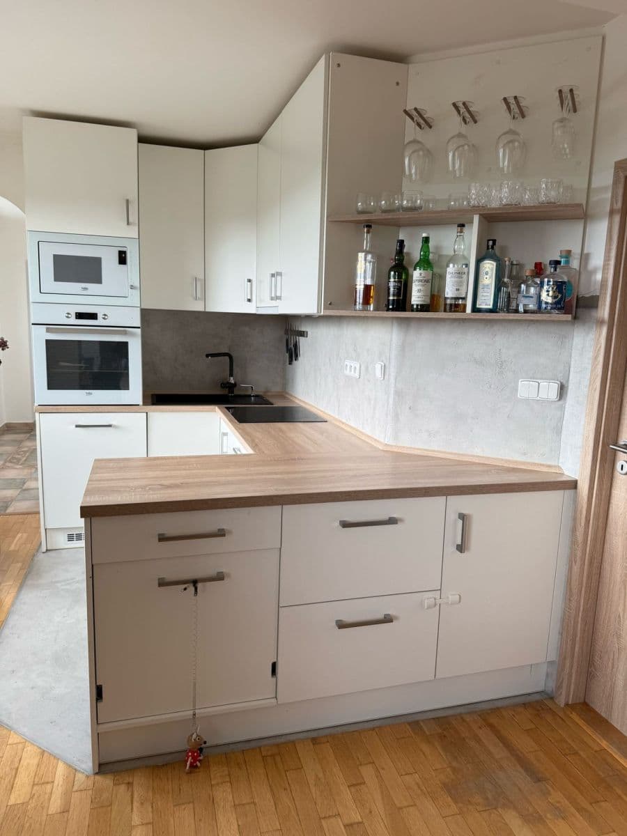 Prodej bytu 2+kk 68 m², Štúrova, Praha, Praha Prodej bytu 2+kk 68 m², Štúrova, Praha, Praha