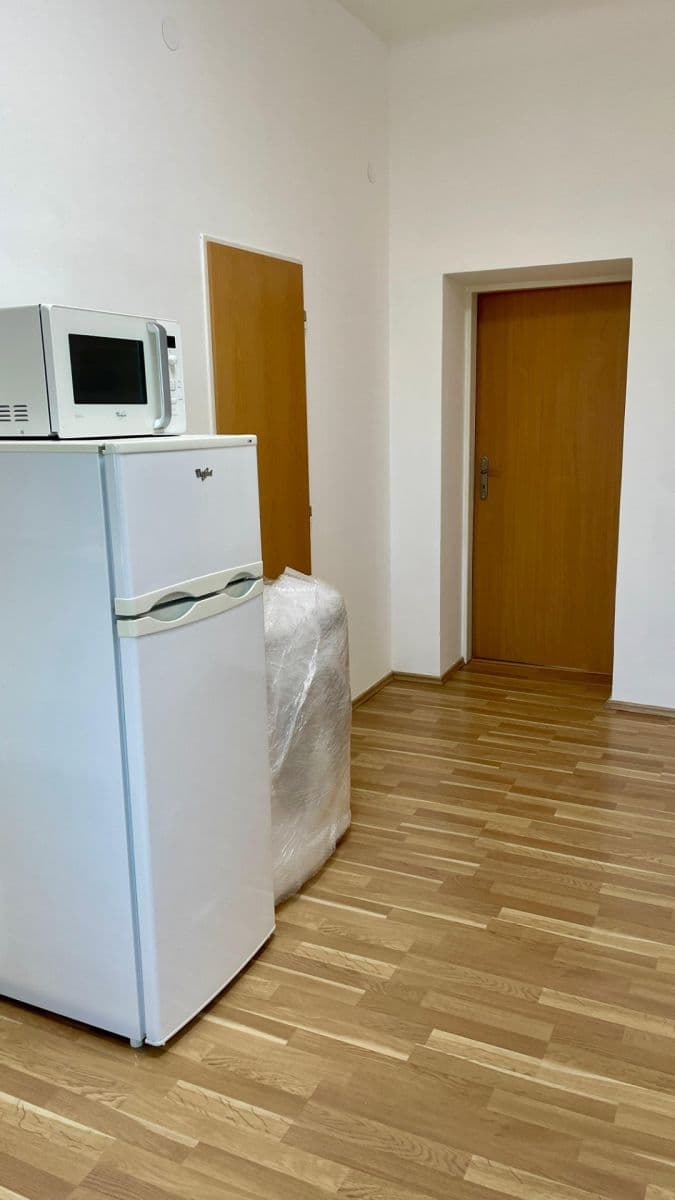 Pronájem bytu 1+1 37 m², Kuklenská, Brno, Jihomoravský kraj Pronájem bytu 1+1 37 m², Kuklenská, Brno, Jihomoravský kraj