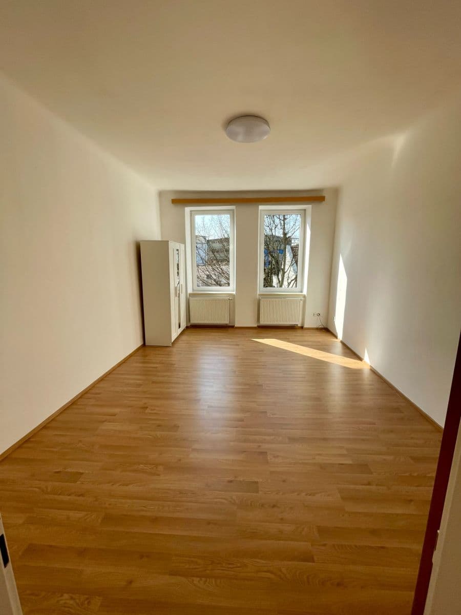 Pronájem bytu 1+1 37 m², Kuklenská, Brno, Jihomoravský kraj Pronájem bytu 1+1 37 m², Kuklenská, Brno, Jihomoravský kraj