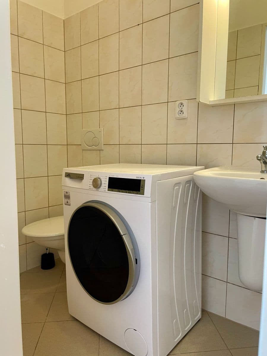 Pronájem bytu 1+1 37 m², Kuklenská, Brno, Jihomoravský kraj Pronájem bytu 1+1 37 m², Kuklenská, Brno, Jihomoravský kraj