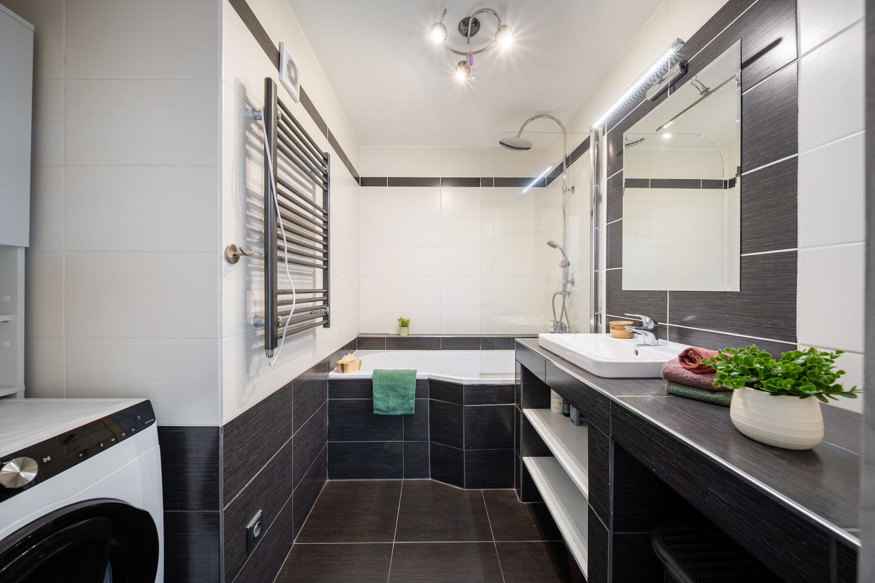 Prodej bytu 3+1 67 m², Fügnerova, Hluboká nad Vltavou, Jihočeský kraj Prodej bytu 3+1 67 m², Fügnerova, Hluboká nad Vltavou, Jihočeský kraj