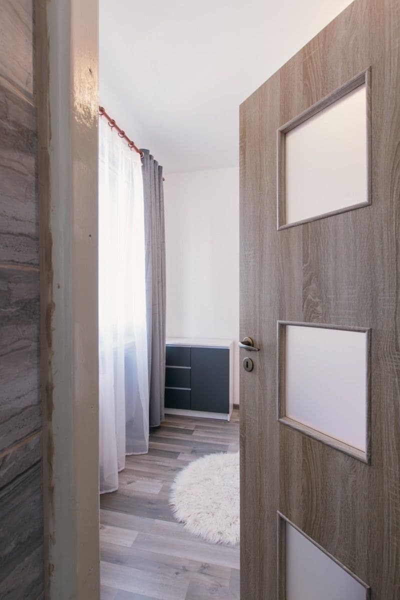 Prodej bytu 3+1 64 m², Hlavní, Aš, Karlovarský kraj Prodej bytu 3+1 64 m², Hlavní, Aš, Karlovarský kraj