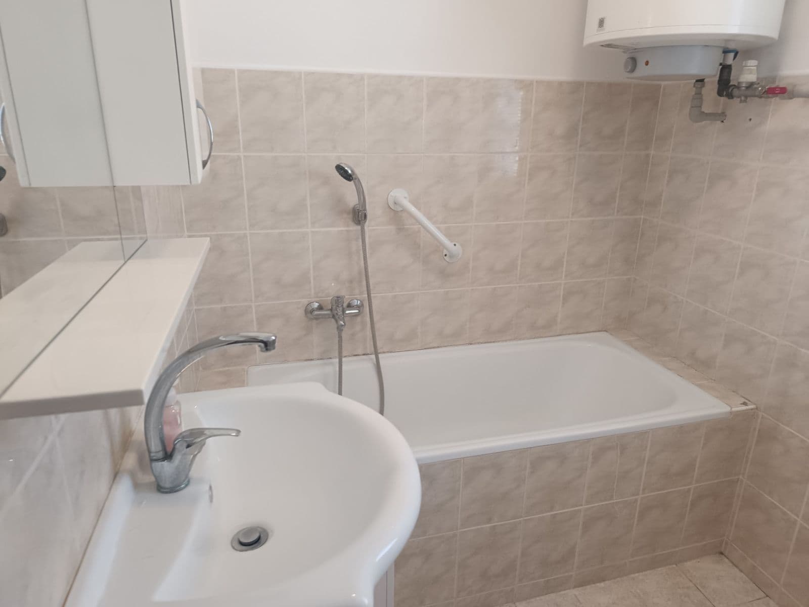 Prodej bytu 3+kk 73 m², Štolmířská, Český Brod, Středočeský kraj Prodej bytu 3+kk 73 m², Štolmířská, Český Brod, Středočeský kraj