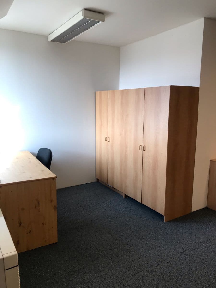 Pronájem bytu 2+1 81 m², Půlkruhová, Praha, Praha Pronájem bytu 2+1 81 m², Půlkruhová, Praha, Praha