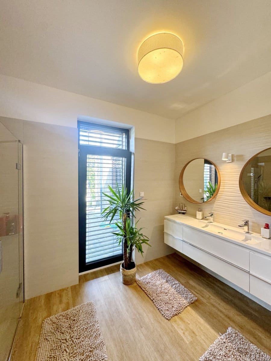 Prodej domu 411 m², pozemek 948 m², Na Obci, Hostouň, Středočeský kraj Prodej domu 411 m², pozemek 948 m², Na Obci, Hostouň, Středočeský kraj