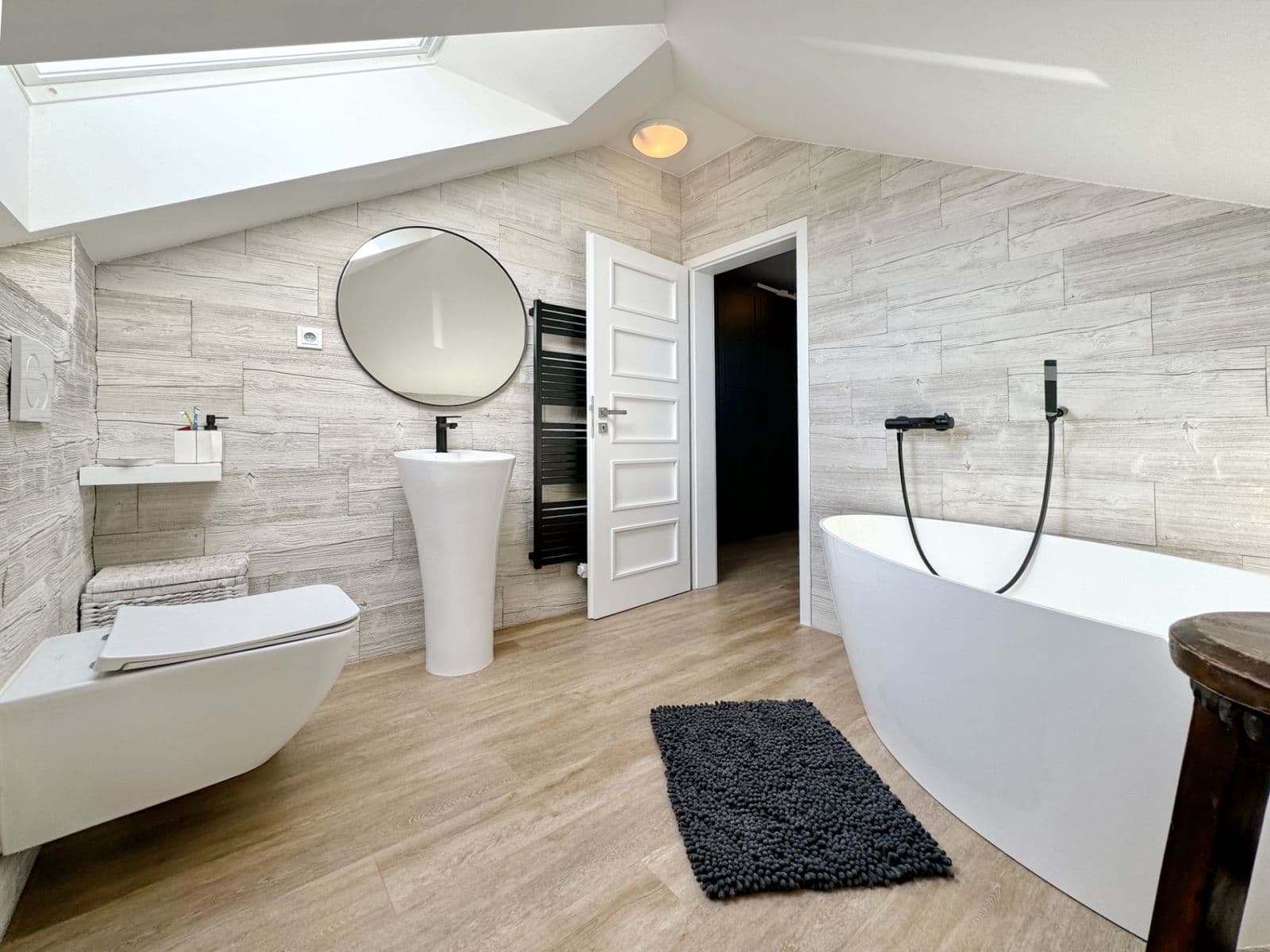 Prodej domu 411 m², pozemek 948 m², Na Obci, Hostouň, Středočeský kraj Prodej domu 411 m², pozemek 948 m², Na Obci, Hostouň, Středočeský kraj