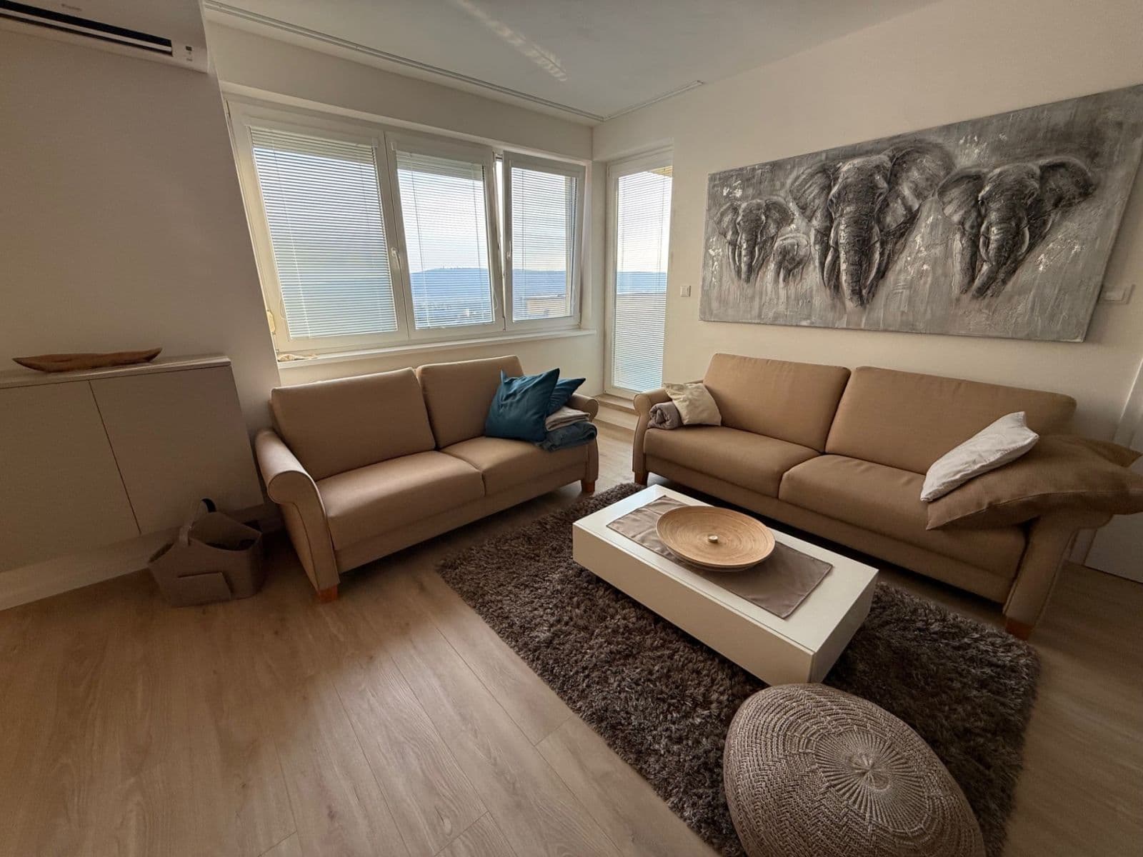 Pronájem bytu 2+1 58 m², Hany Meličkovej, Karlova Ves, Bratislavský kraj Pronájem bytu 2+1 58 m², Hany Meličkovej, Karlova Ves, Bratislavský kraj