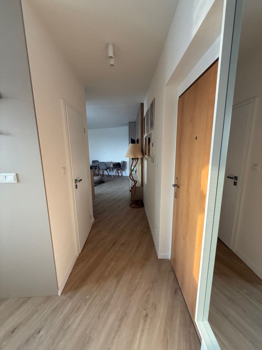 Pronájem bytu 2+1 58 m², Hany Meličkovej, Karlova Ves, Bratislavský kraj Pronájem bytu 2+1 58 m², Hany Meličkovej, Karlova Ves, Bratislavský kraj