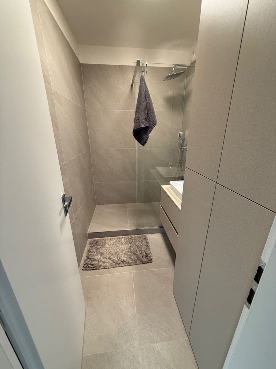 Pronájem bytu 2+1 58 m², Hany Meličkovej, Karlova Ves, Bratislavský kraj Pronájem bytu 2+1 58 m², Hany Meličkovej, Karlova Ves, Bratislavský kraj