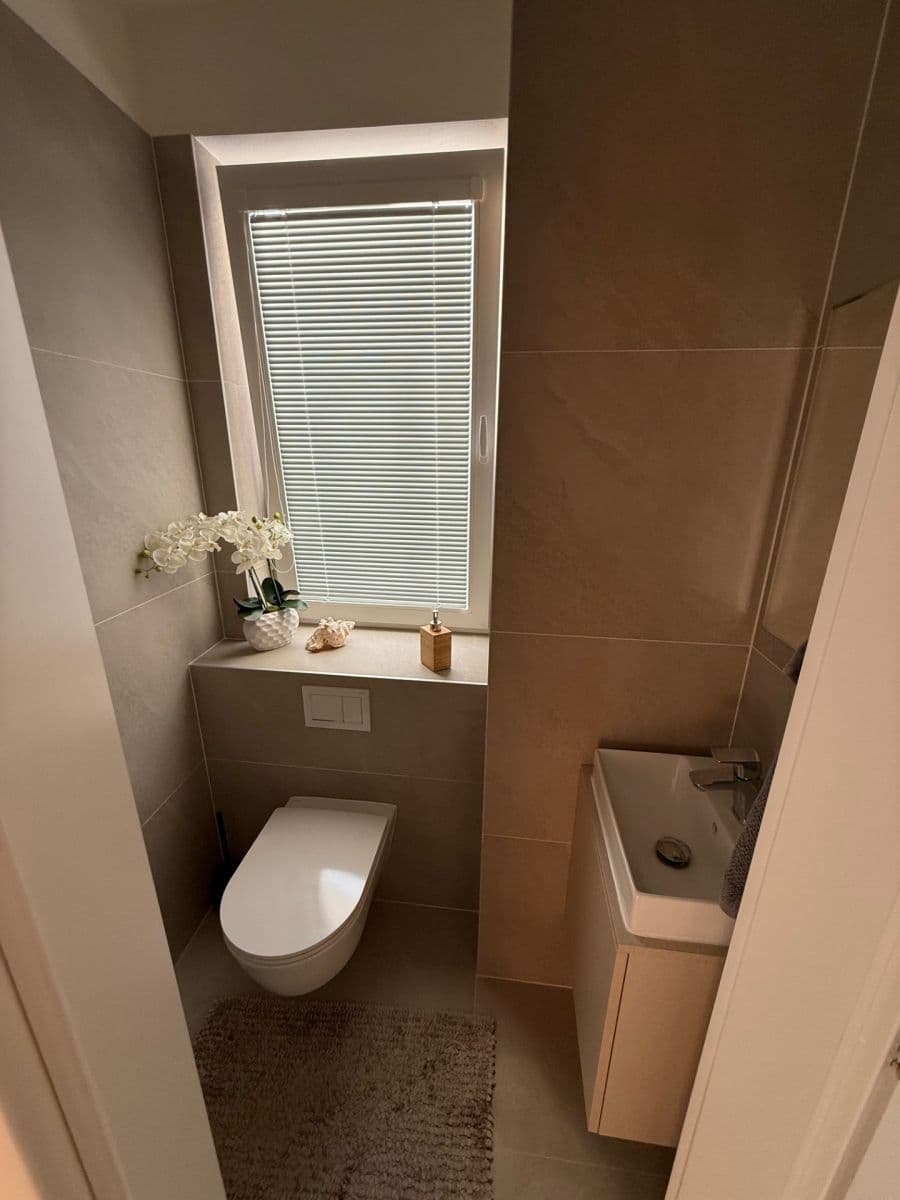 Pronájem bytu 2+1 58 m², Hany Meličkovej, Karlova Ves, Bratislavský kraj Pronájem bytu 2+1 58 m², Hany Meličkovej, Karlova Ves, Bratislavský kraj