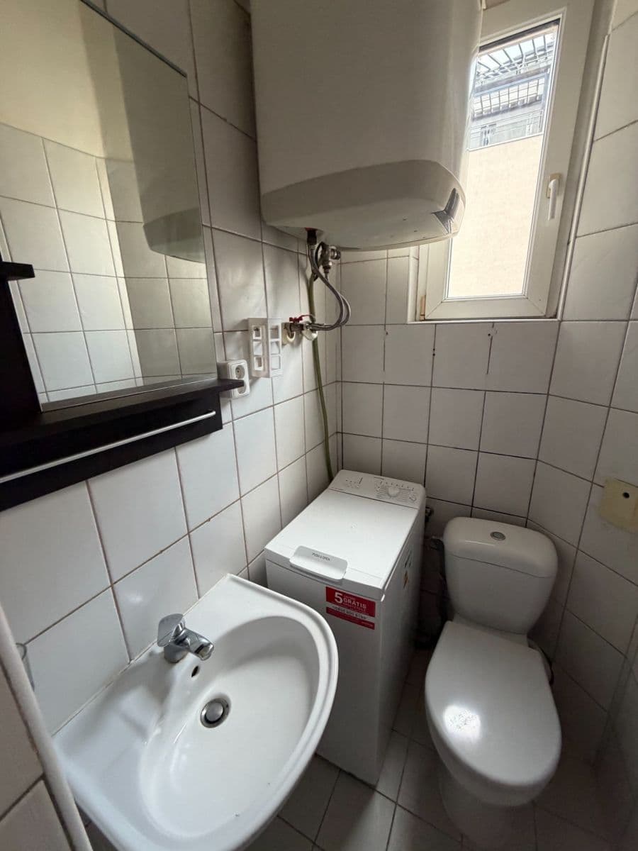 Pronájem bytu 1+kk 34 m², Ocelářská, Praha, Praha Pronájem bytu 1+kk 34 m², Ocelářská, Praha, Praha