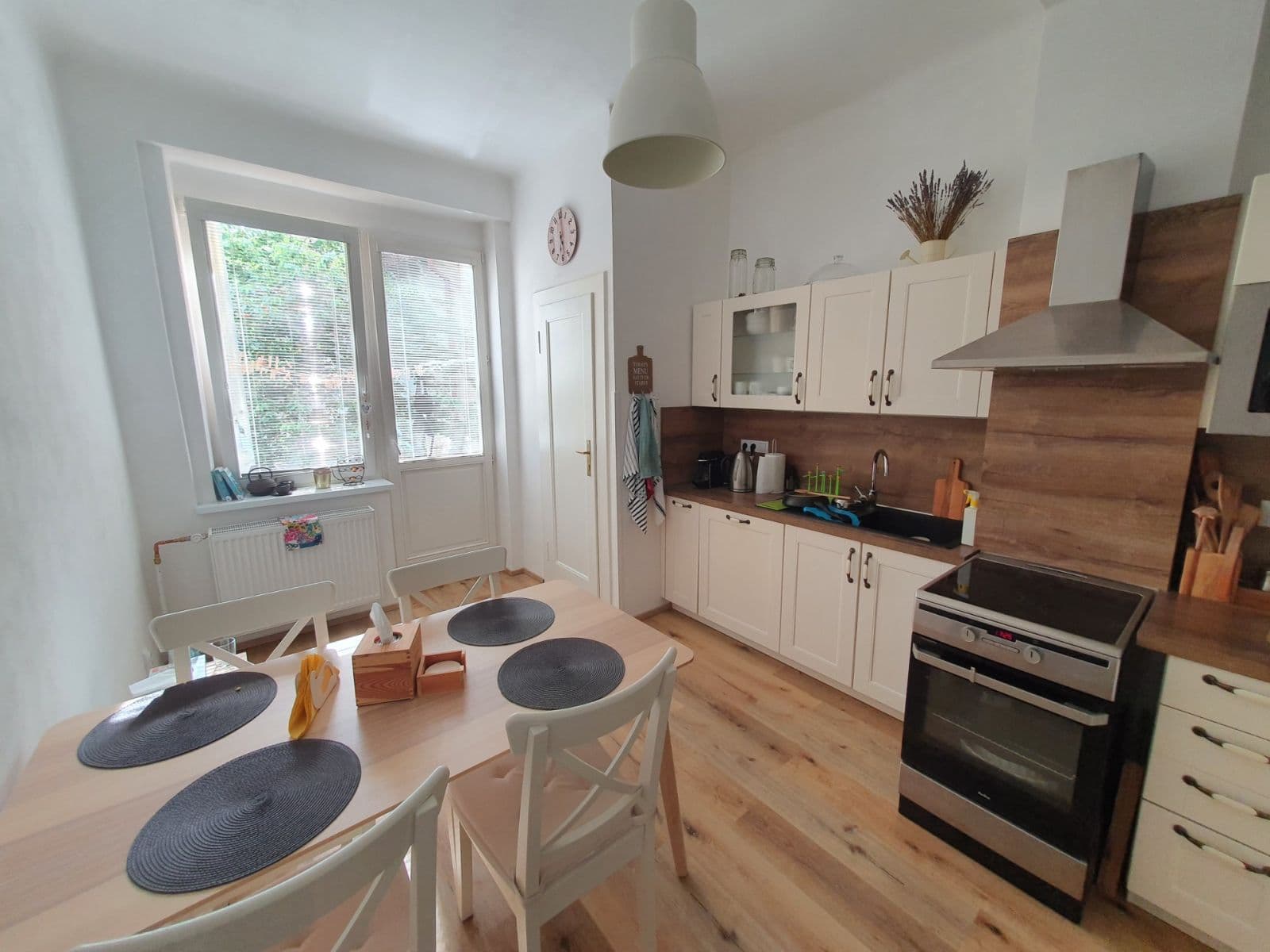 Prodej bytu 3+1 133 m², Zoubkova, Praha, Praha Prodej bytu 3+1 133 m², Zoubkova, Praha, Praha