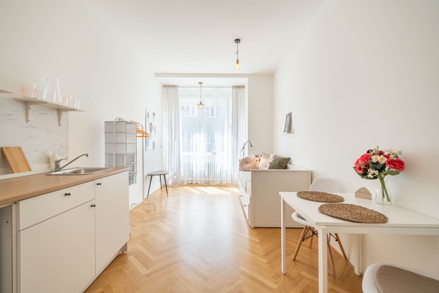 Pronájem bytu 1+kk 25 m², Lucemburská, Praha, Praha Pronájem bytu 1+kk 25 m², Lucemburská, Praha, Praha