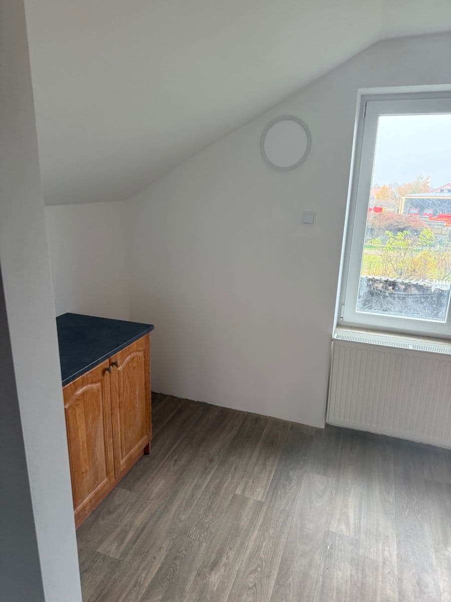 Pronájem bytu 2+1 80 m², U Parku, Svojetice, Středočeský kraj Pronájem bytu 2+1 80 m², U Parku, Svojetice, Středočeský kraj