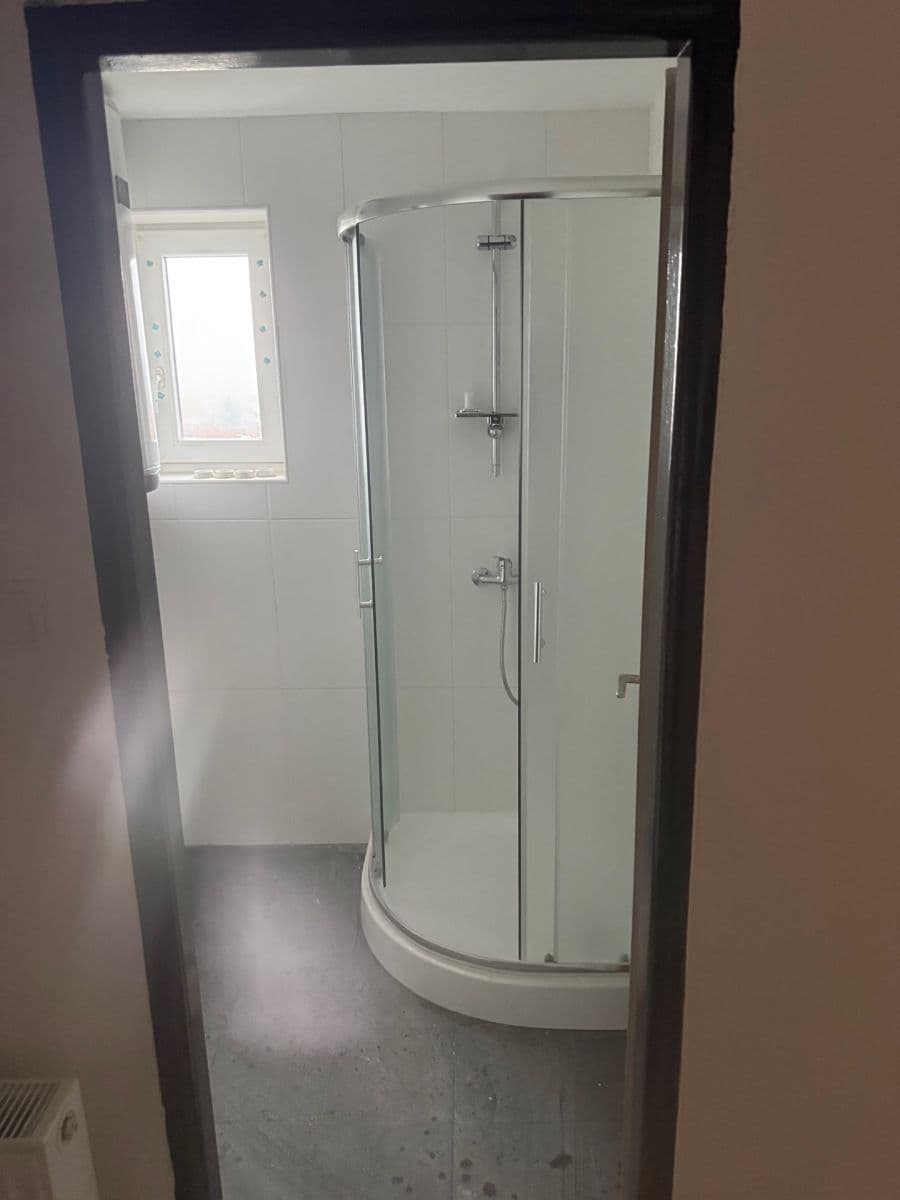 Pronájem bytu 2+1 80 m², U Parku, Svojetice, Středočeský kraj Pronájem bytu 2+1 80 m², U Parku, Svojetice, Středočeský kraj