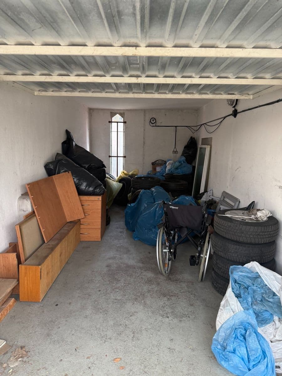 Pronájem garáže 17 m², Plzeň, Plzeňský kraj Pronájem garáže 17 m², Plzeň, Plzeňský kraj