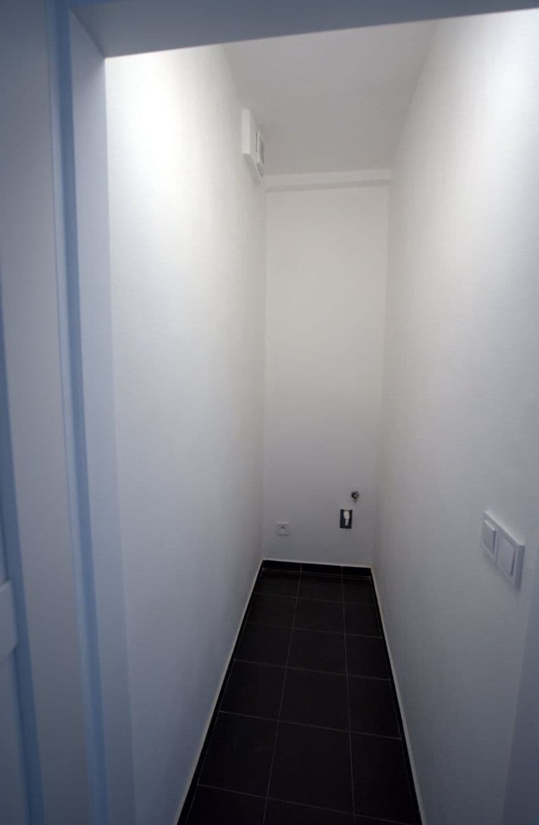 Pronájem bytu 1+1 40 m², K sídlišti, Praha, Praha Pronájem bytu 1+1 40 m², K sídlišti, Praha, Praha