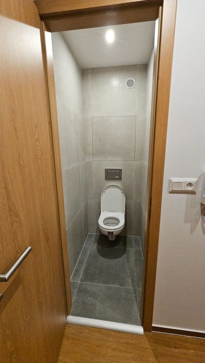 Pronájem bytu 2+kk 45 m², Bellušova, Praha, Praha Pronájem bytu 2+kk 45 m², Bellušova, Praha, Praha