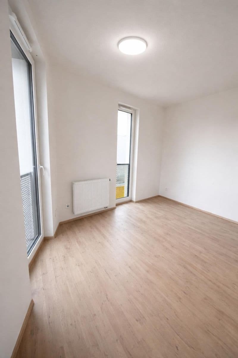 Prodej bytu 3+kk 78 m², Nová Tesla, Pardubice, Pardubický kraj Prodej bytu 3+kk 78 m², Nová Tesla, Pardubice, Pardubický kraj