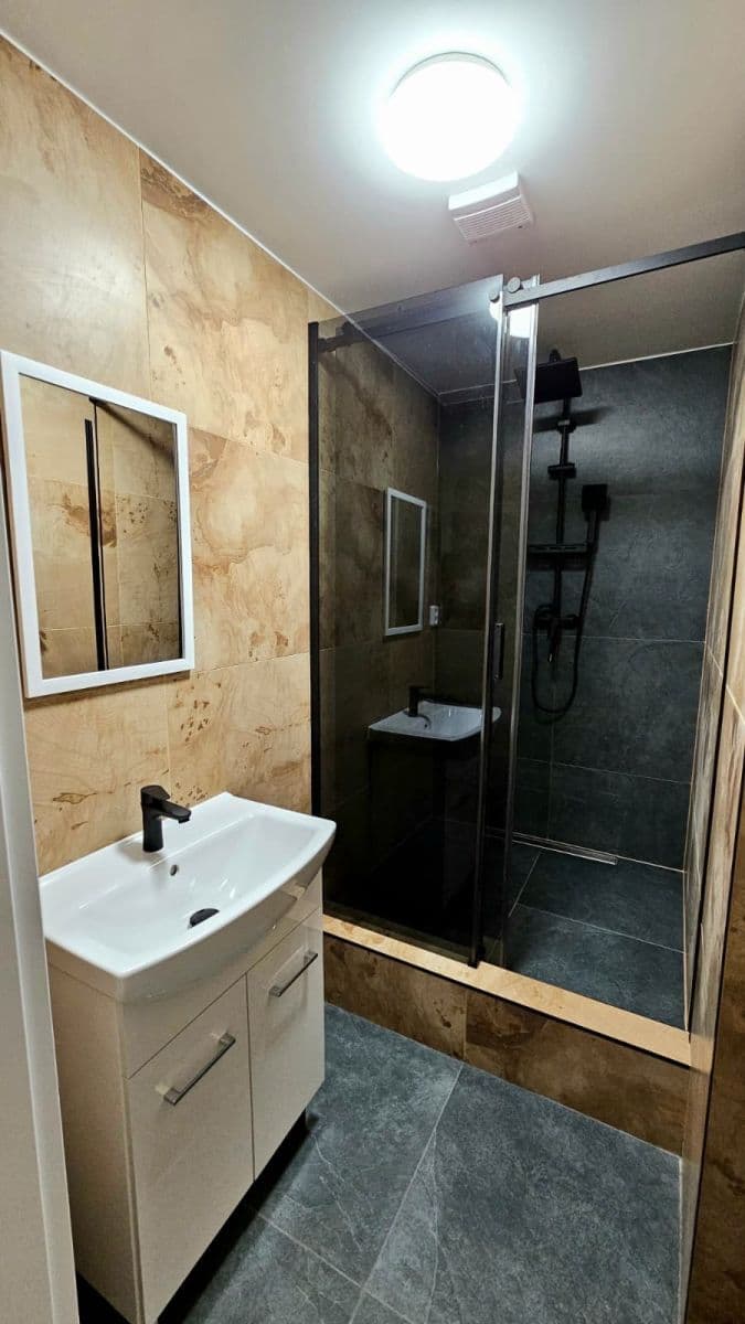 Prodej bytu 2+1 56 m², Skupova, Plzeň, Plzeňský kraj Prodej bytu 2+1 56 m², Skupova, Plzeň, Plzeňský kraj